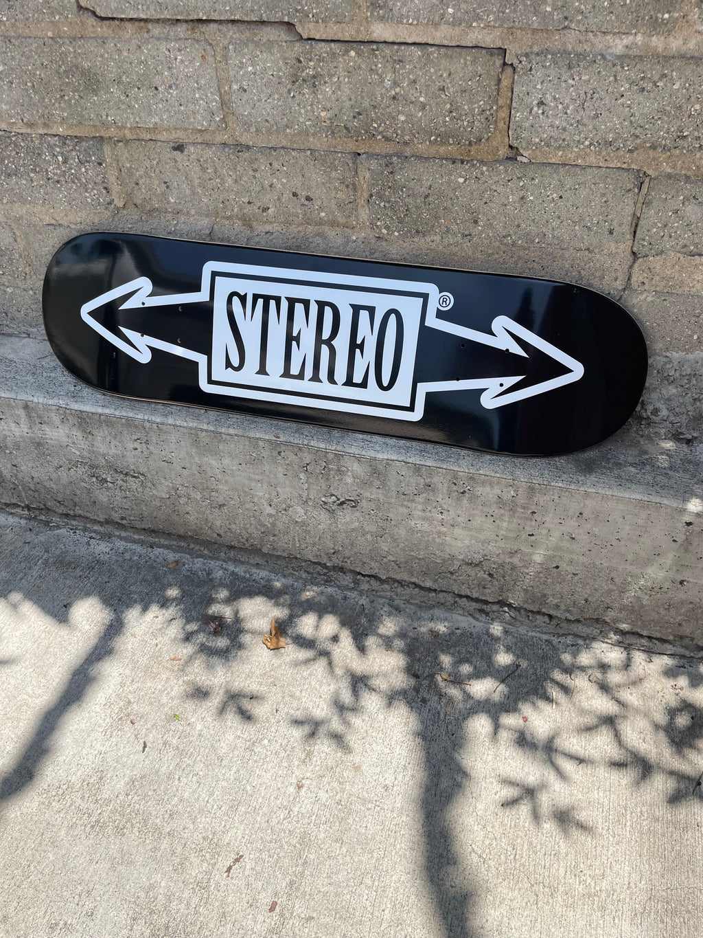Stereo Classic Black Arrows